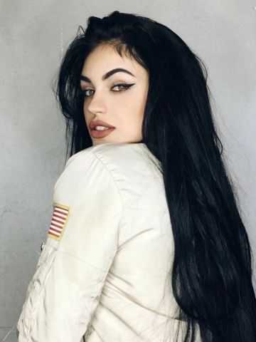 Ева